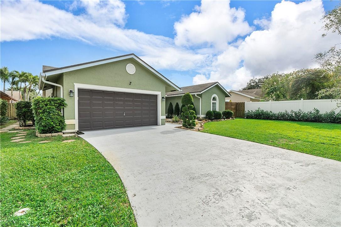 Parkwood VI 148-37 B - Residential