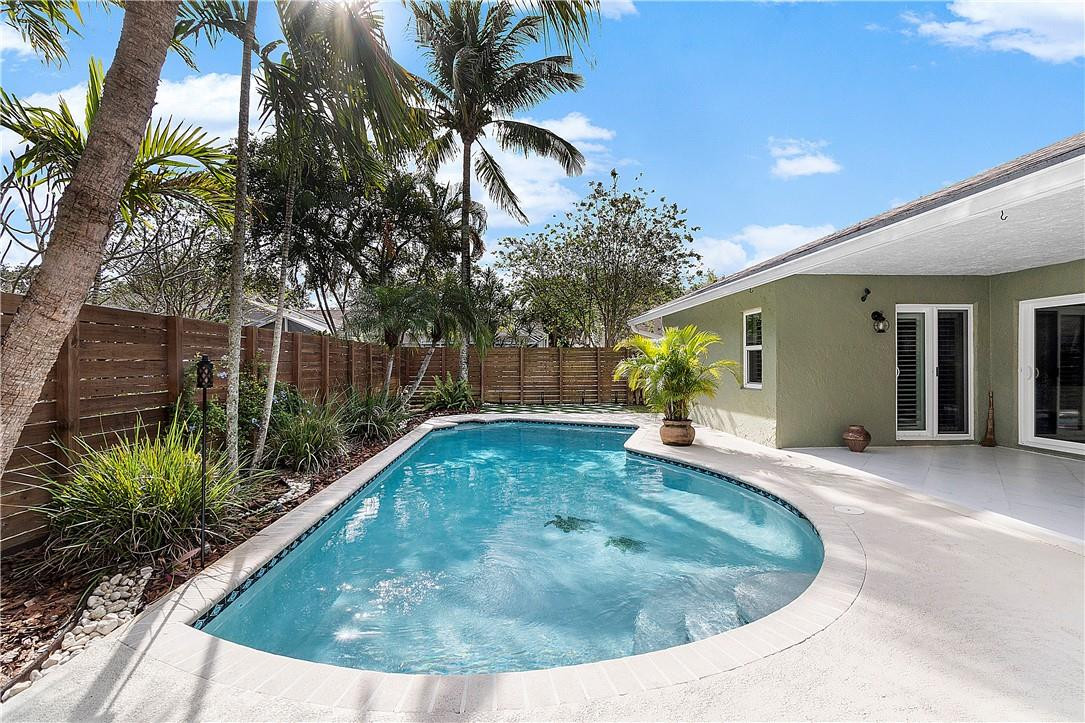 Parkwood VI 148-37 B - Residential