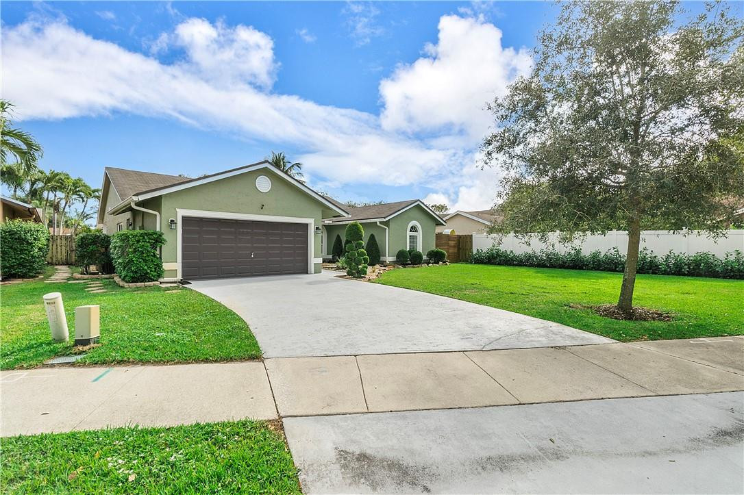 Parkwood VI 148-37 B - Residential