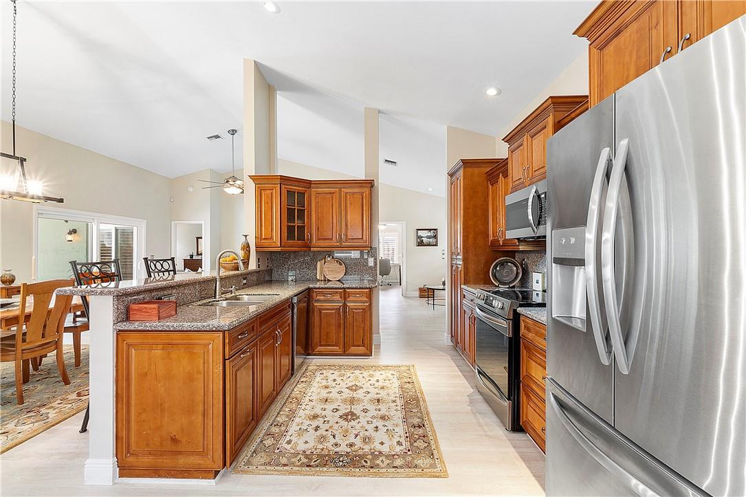 Parkwood VI 148-37 B - Residential