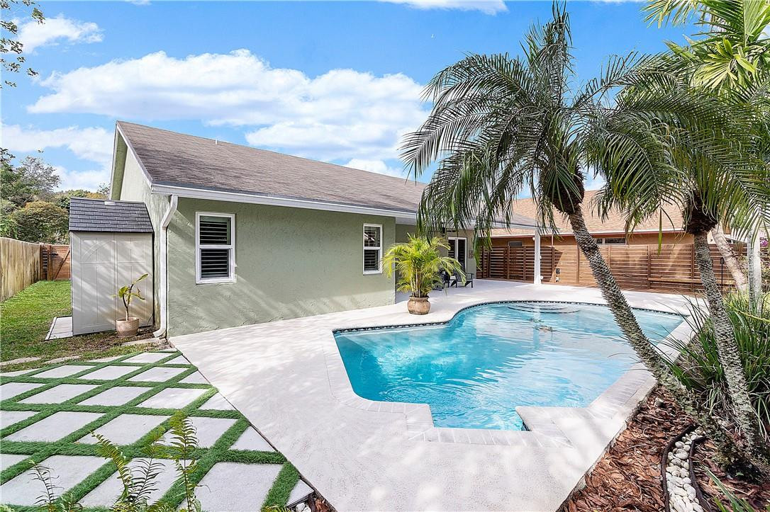 Parkwood VI 148-37 B - Residential