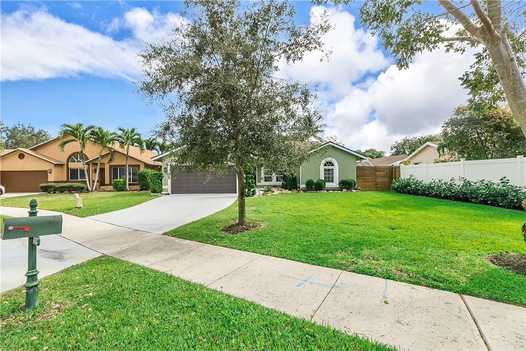 Parkwood VI 148-37 B - Residential