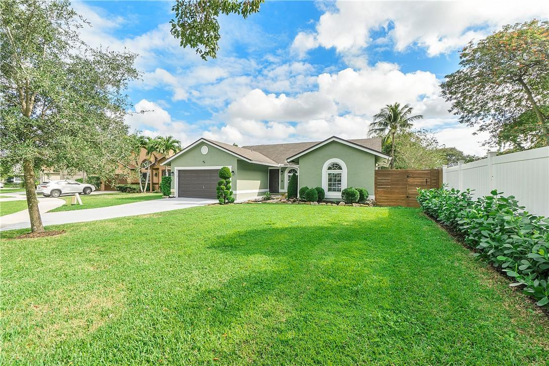 Parkwood VI 148-37 B - Residential