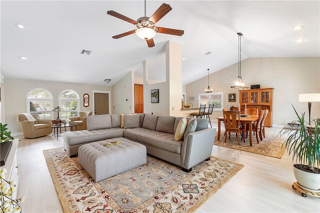 Parkwood VI 148-37 B - Residential