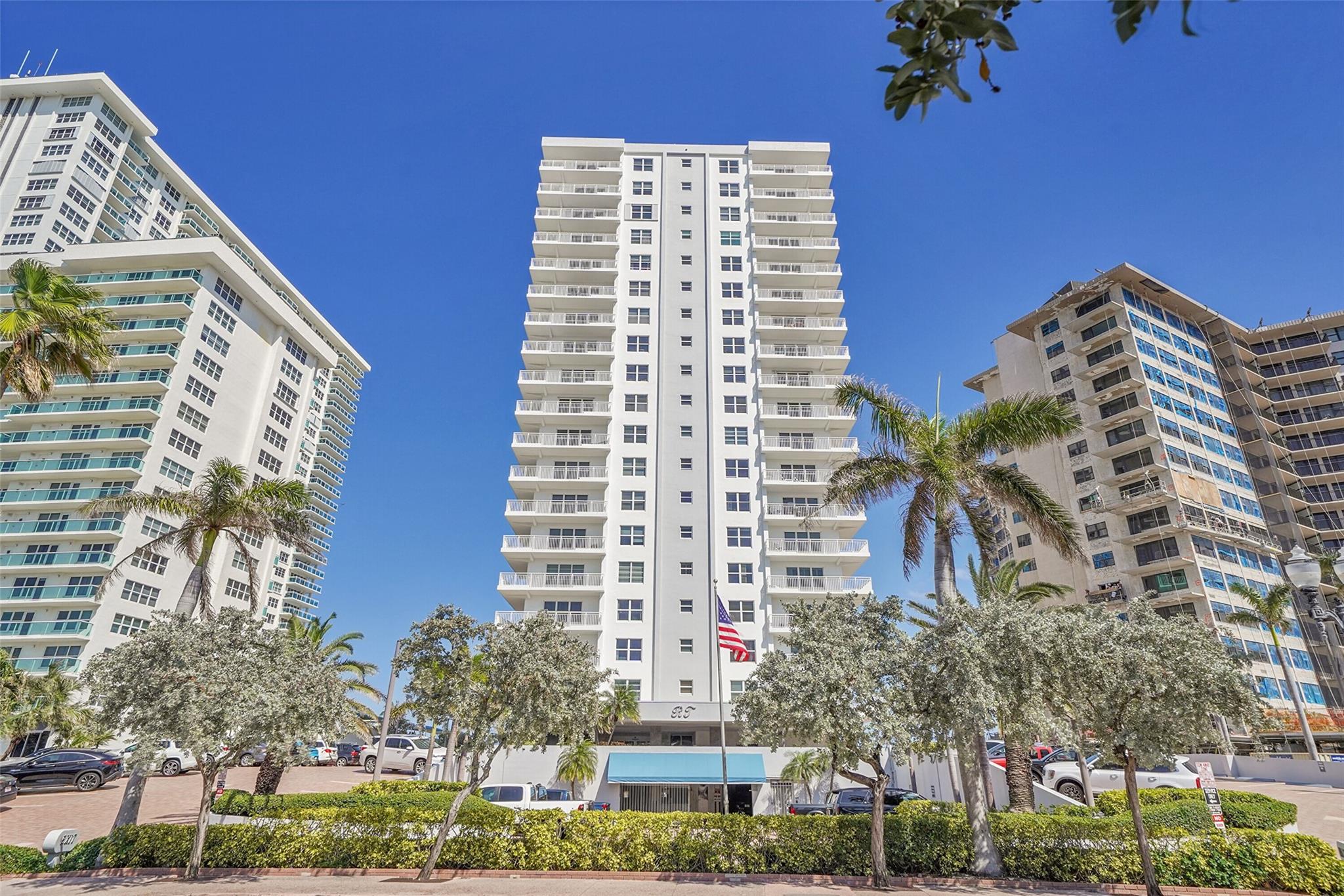 3850 Galt Ocean Dr 102