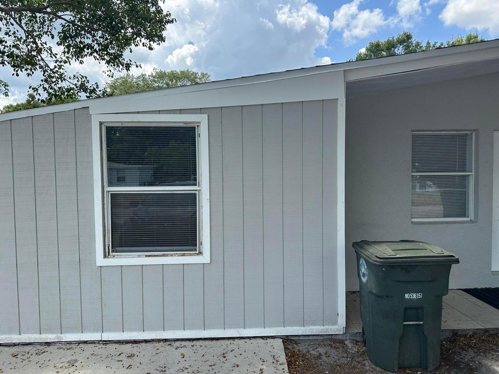 Photo of 115 Maple Avenue, Fort Pierce, FL 34982 (MLS # B26016646)