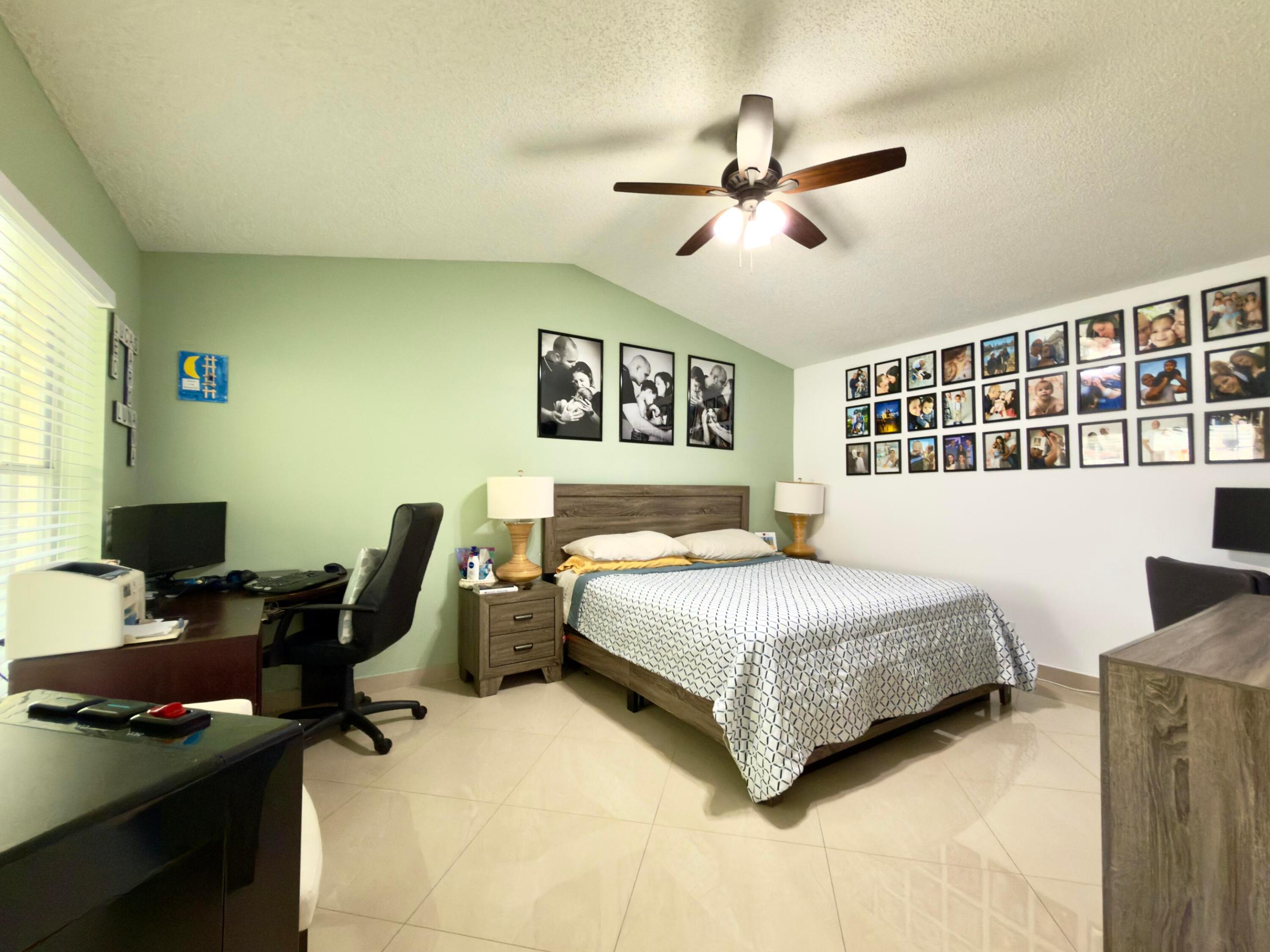 SIENA OAKS - Residential