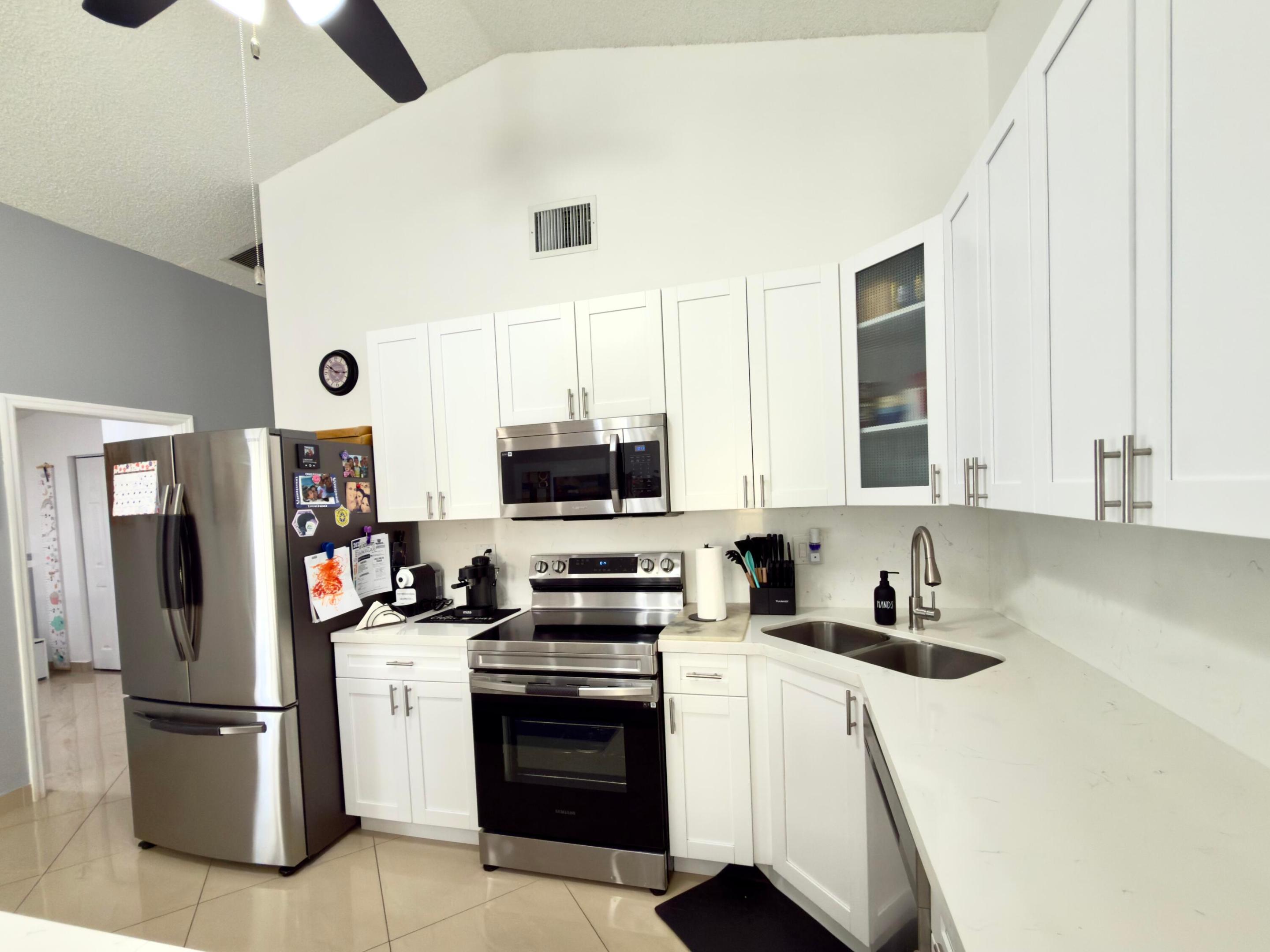 SIENA OAKS - Residential