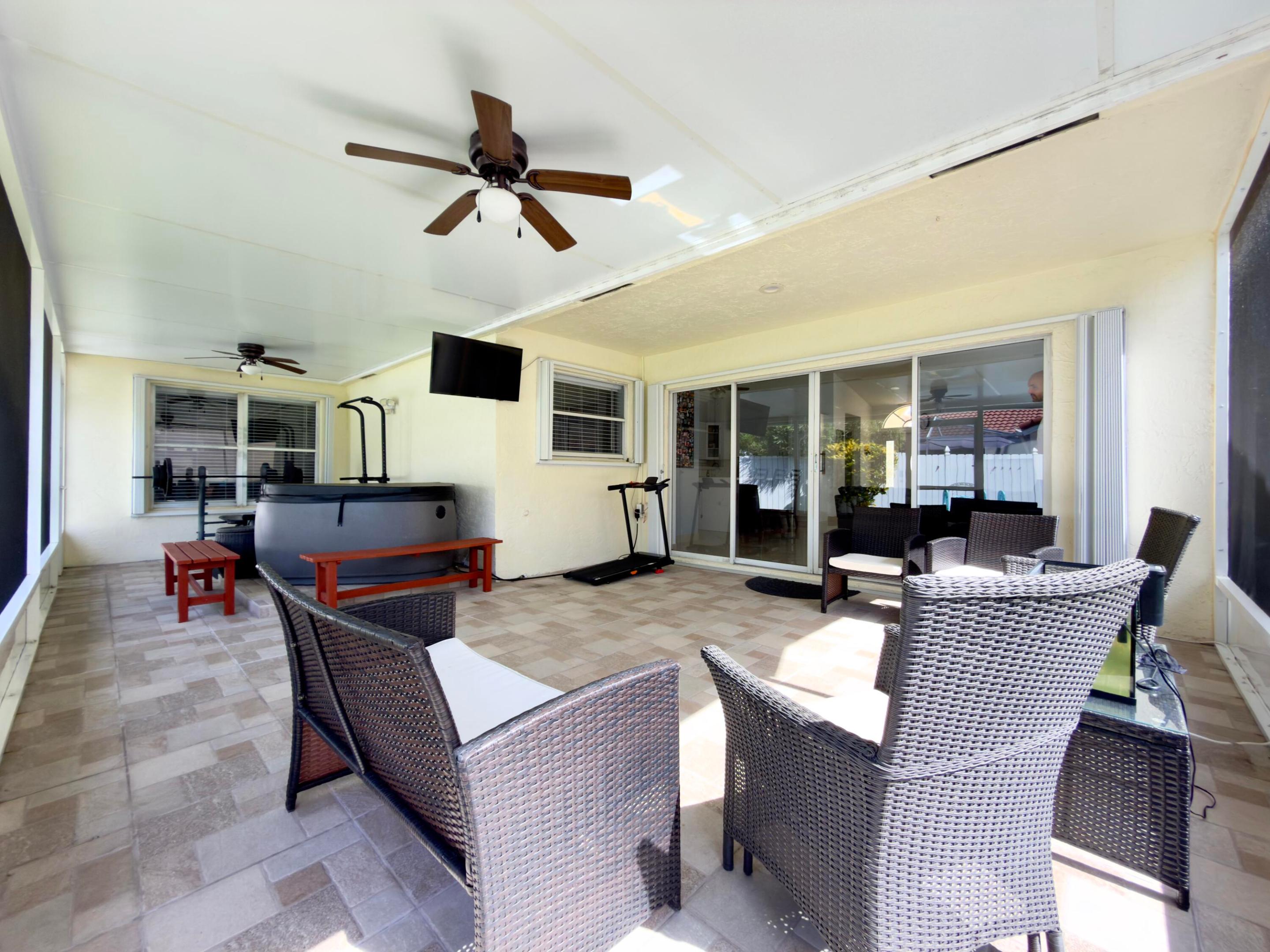 SIENA OAKS - Residential