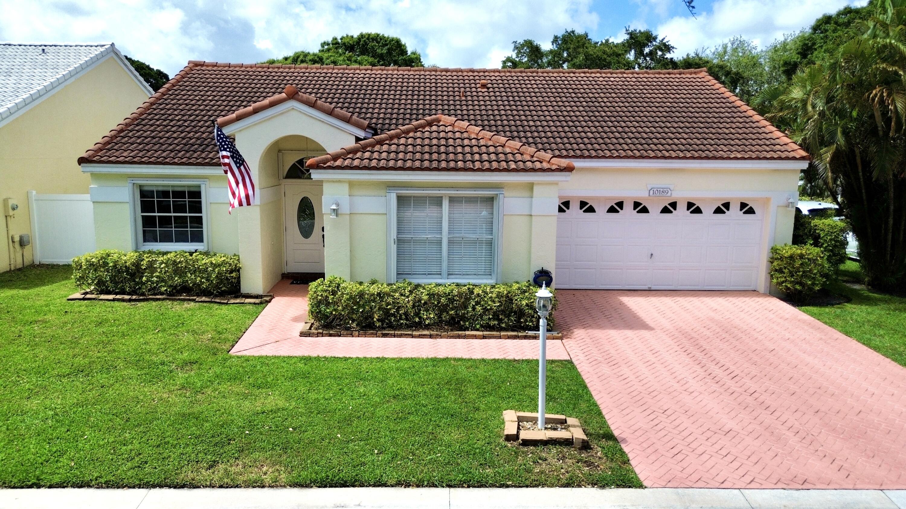 SIENA OAKS - Residential