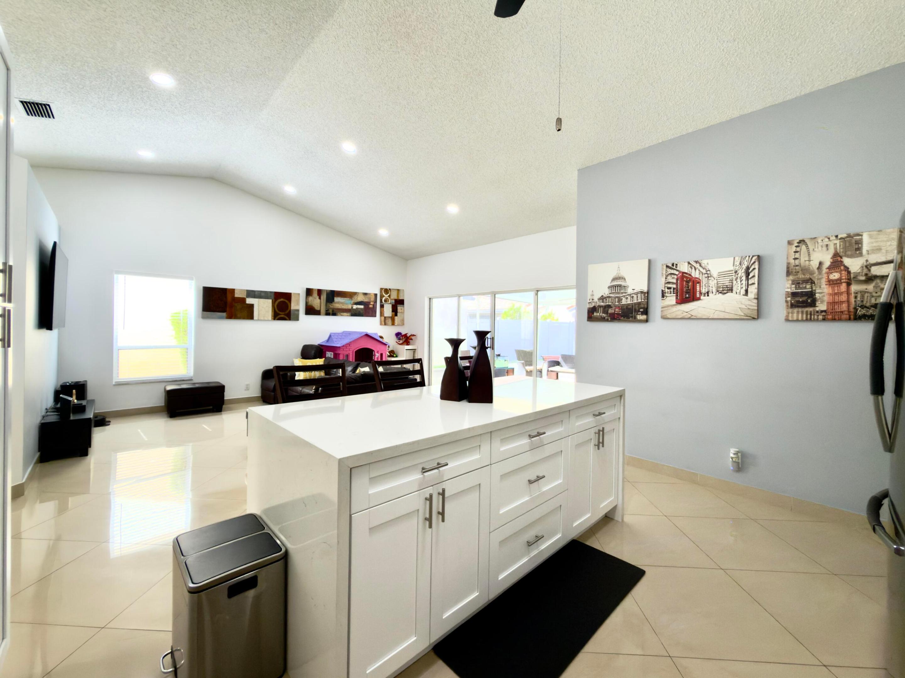 SIENA OAKS - Residential