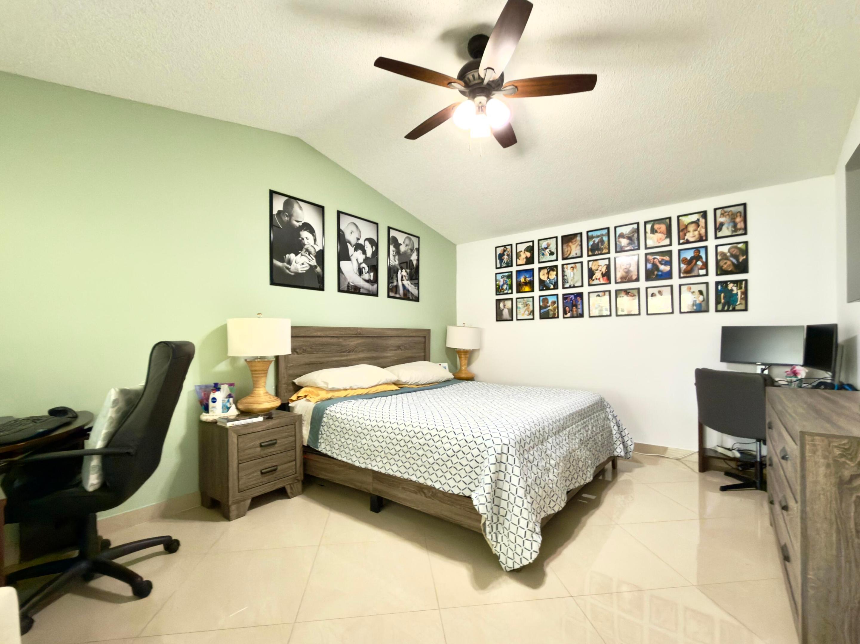 SIENA OAKS - Residential