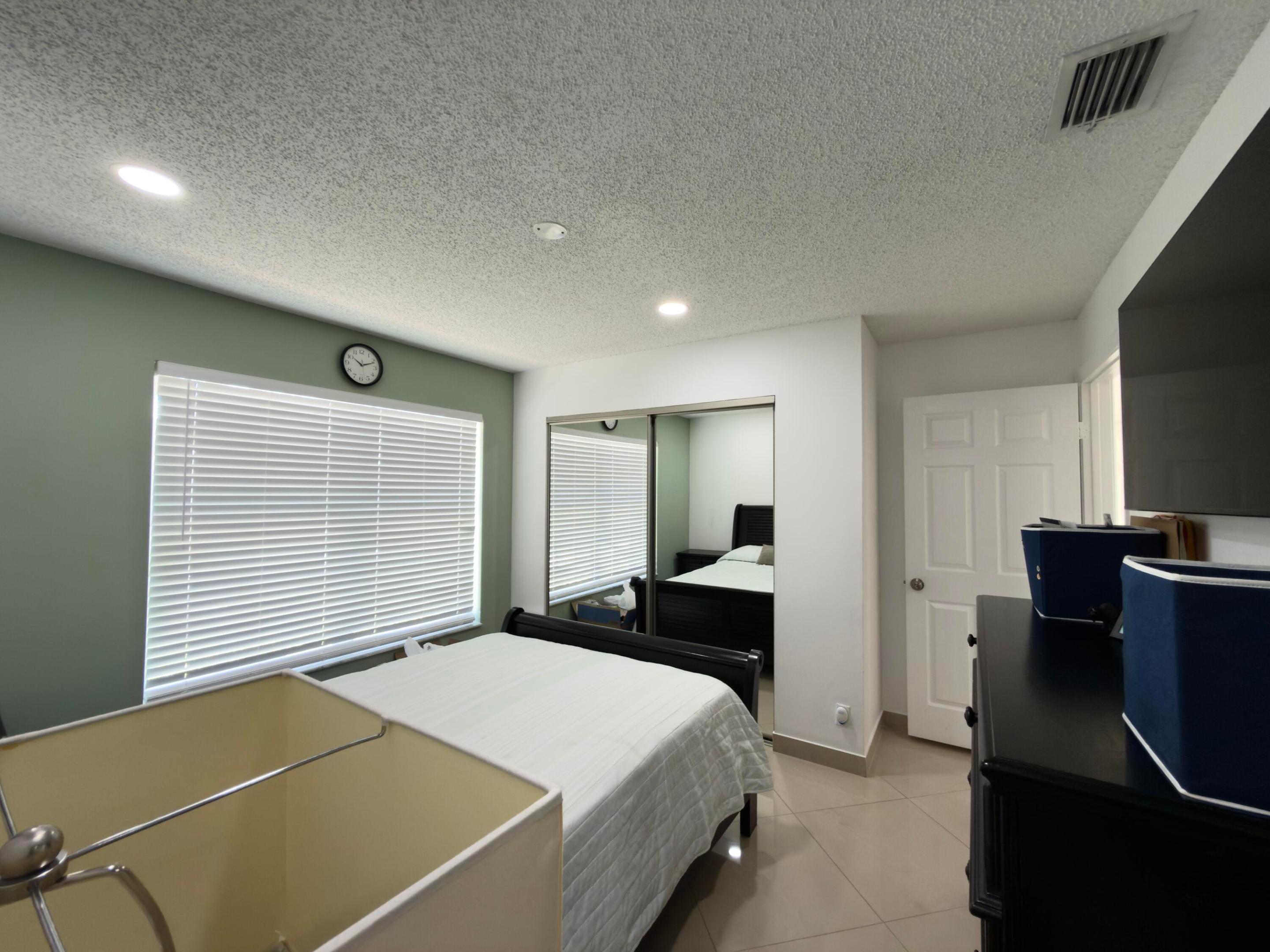 SIENA OAKS - Residential