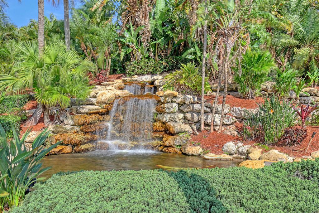 Photo of 2009 Bonisle Circle, Riviera Beach, FL 33418 (MLS # R10973235)