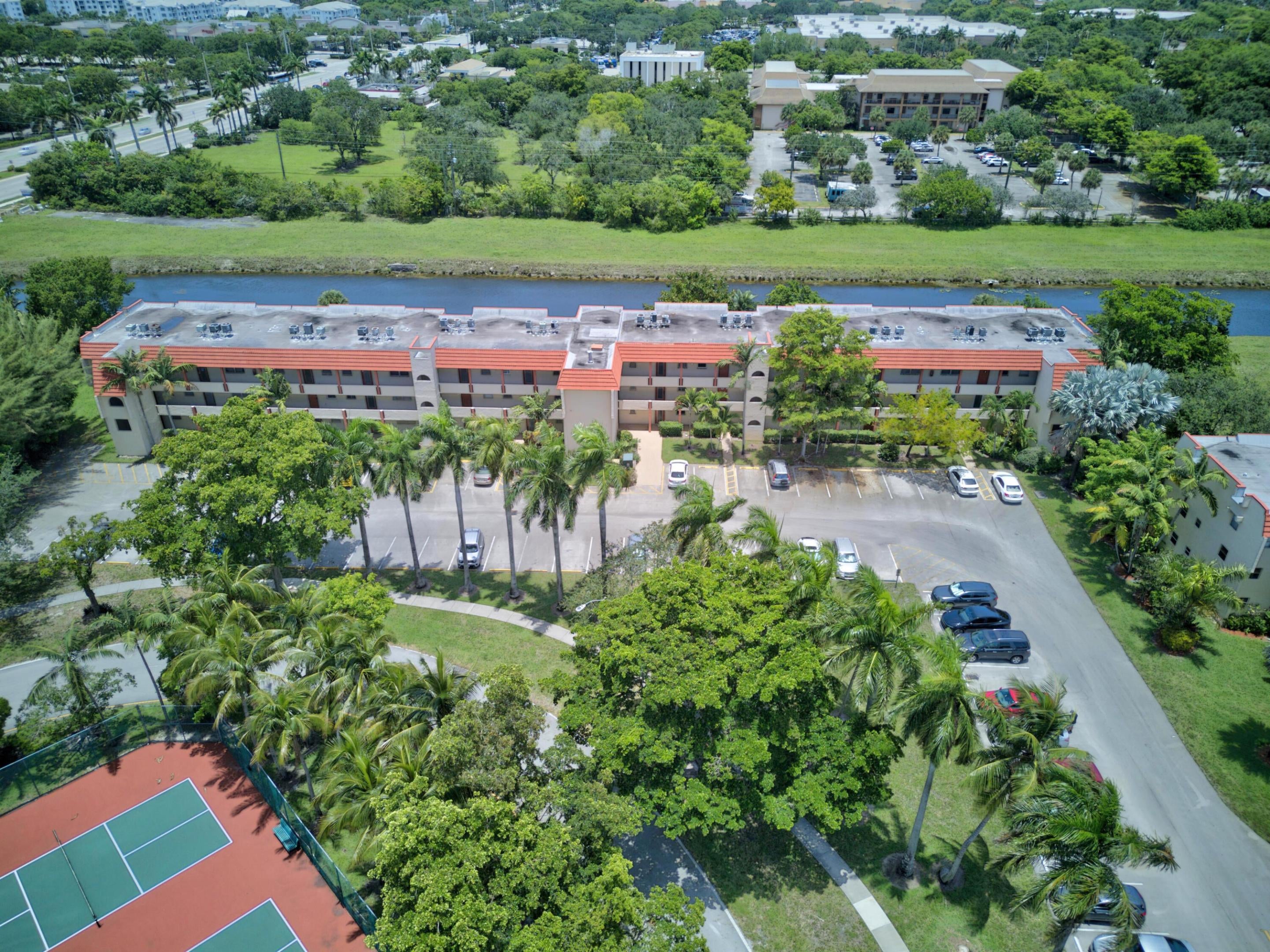 8101 N Sunrise Lakes Drive N 112, Sunrise FL 33322