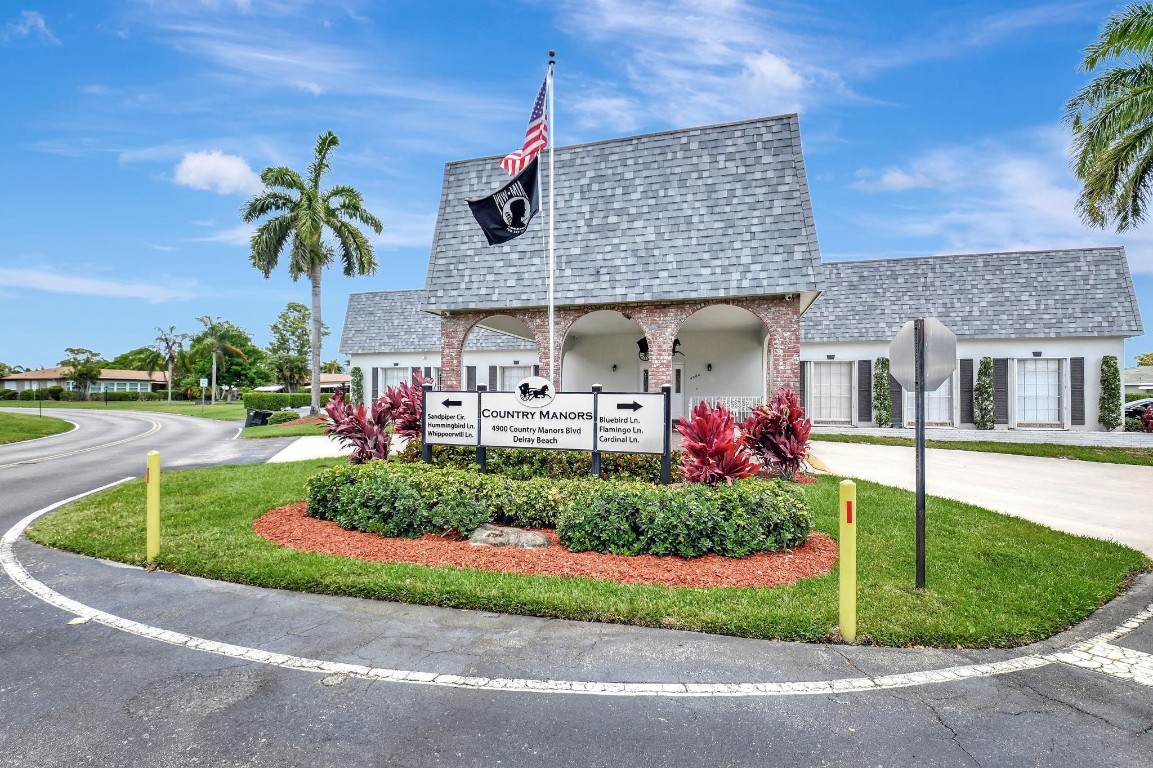 Country Manor - Residential