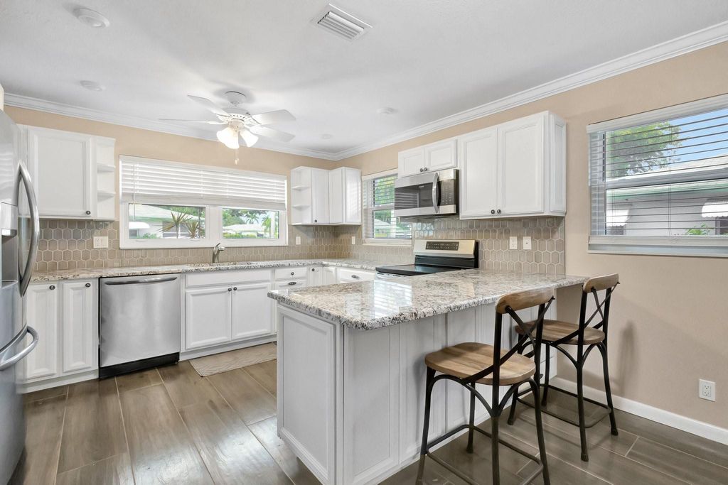 Photo of 830 Meadowlark Lane #830, Delray Beach, FL 33445 (MLS # F10545622)