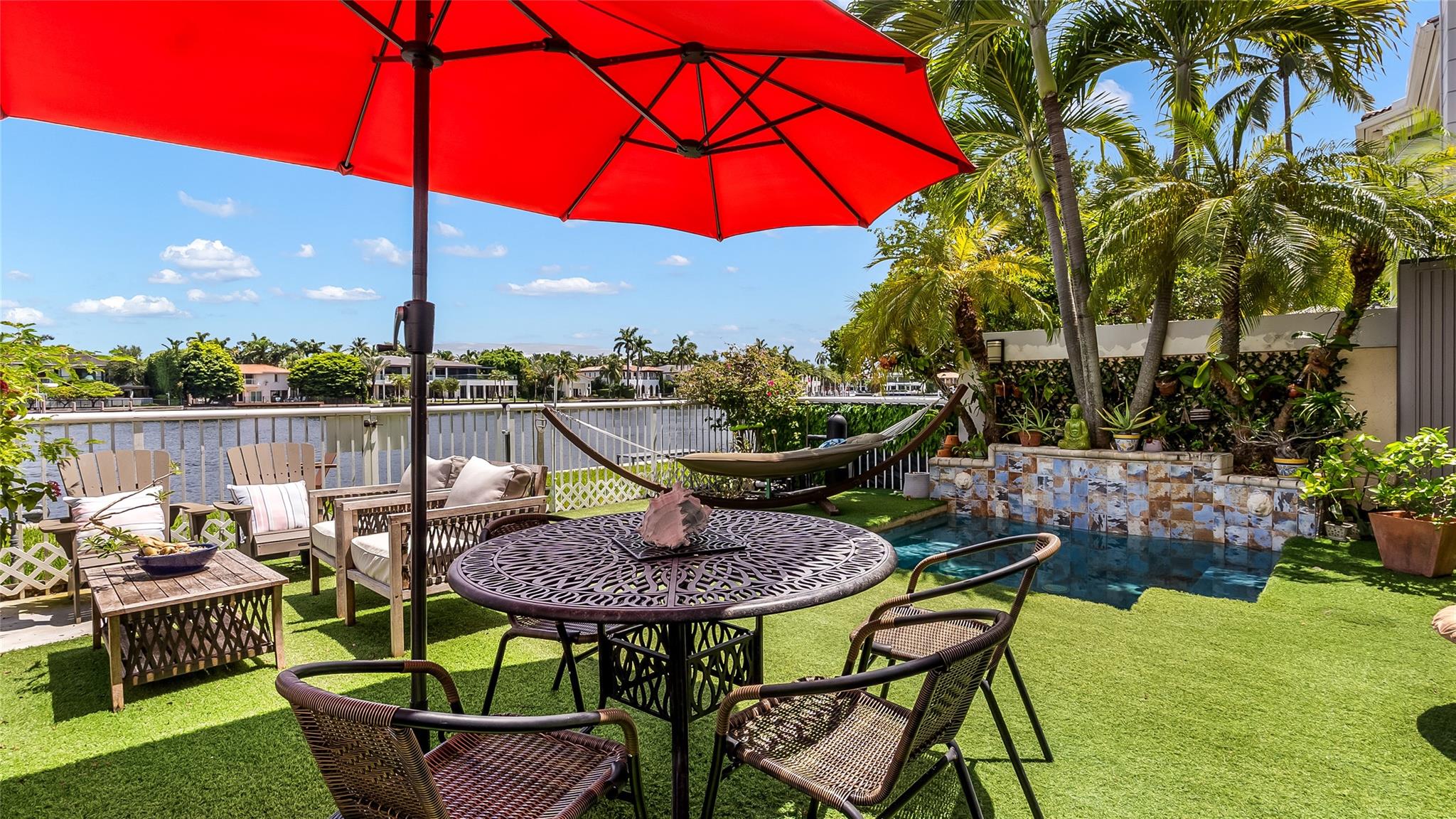 Courtyards at the Point - Residential