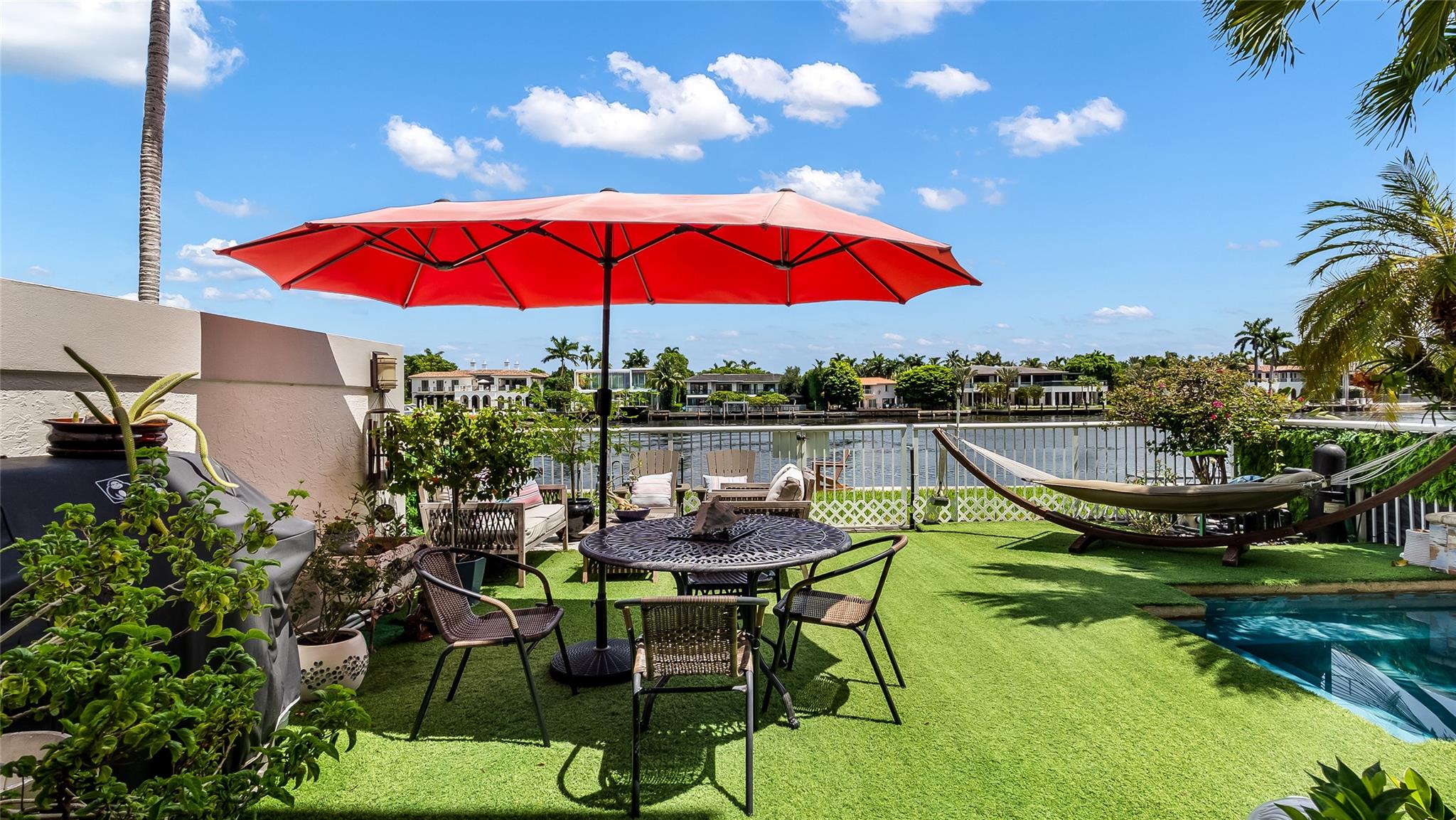 Courtyards at the Point - Residential