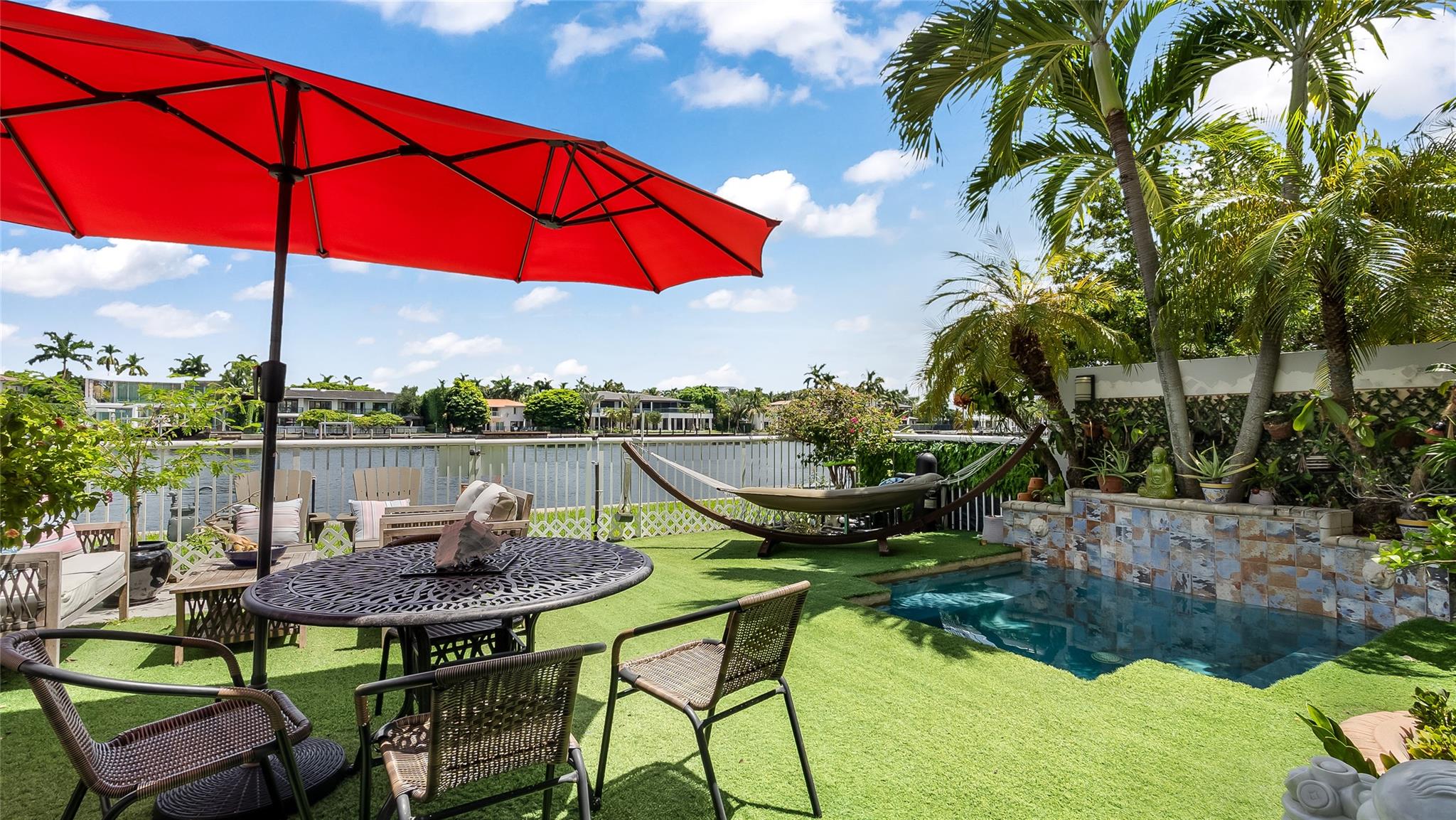 Courtyards at the Point - Residential