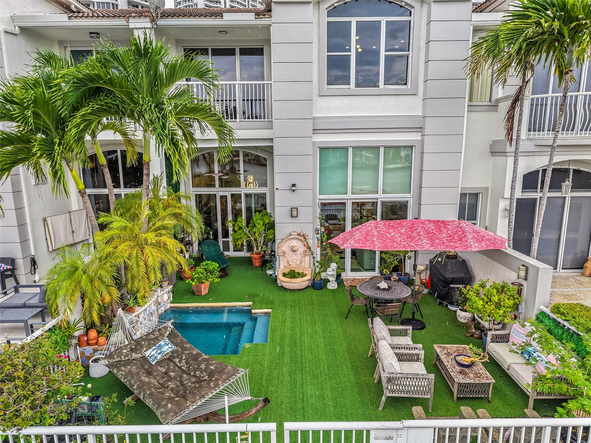 Courtyards at the Point - Residential