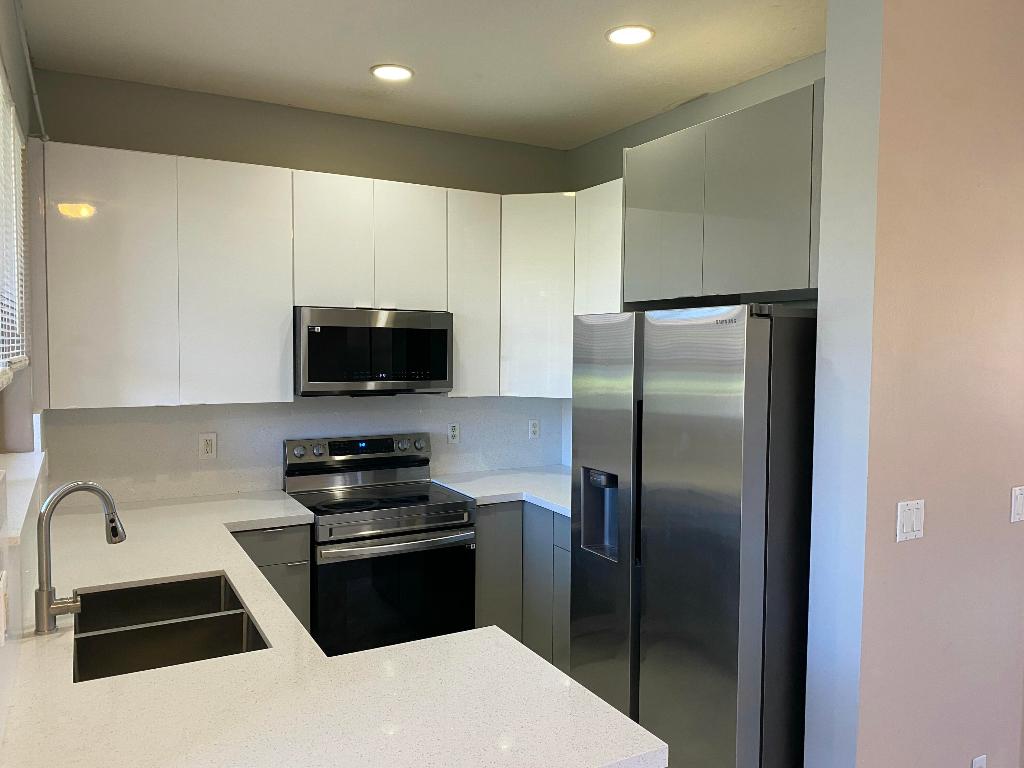 MILITARY TRAIL PUD - Residential Lease