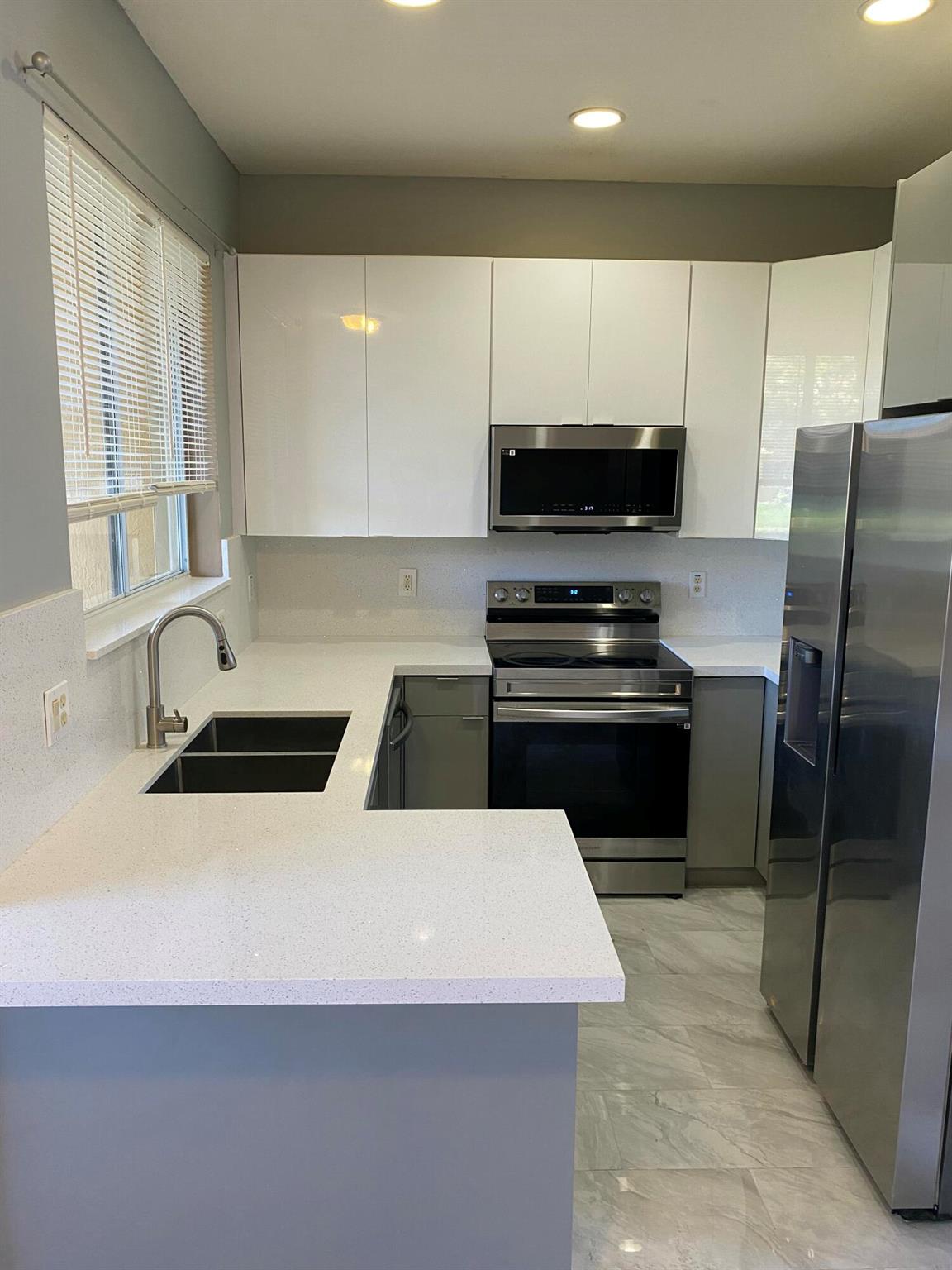 MILITARY TRAIL PUD - Residential Lease