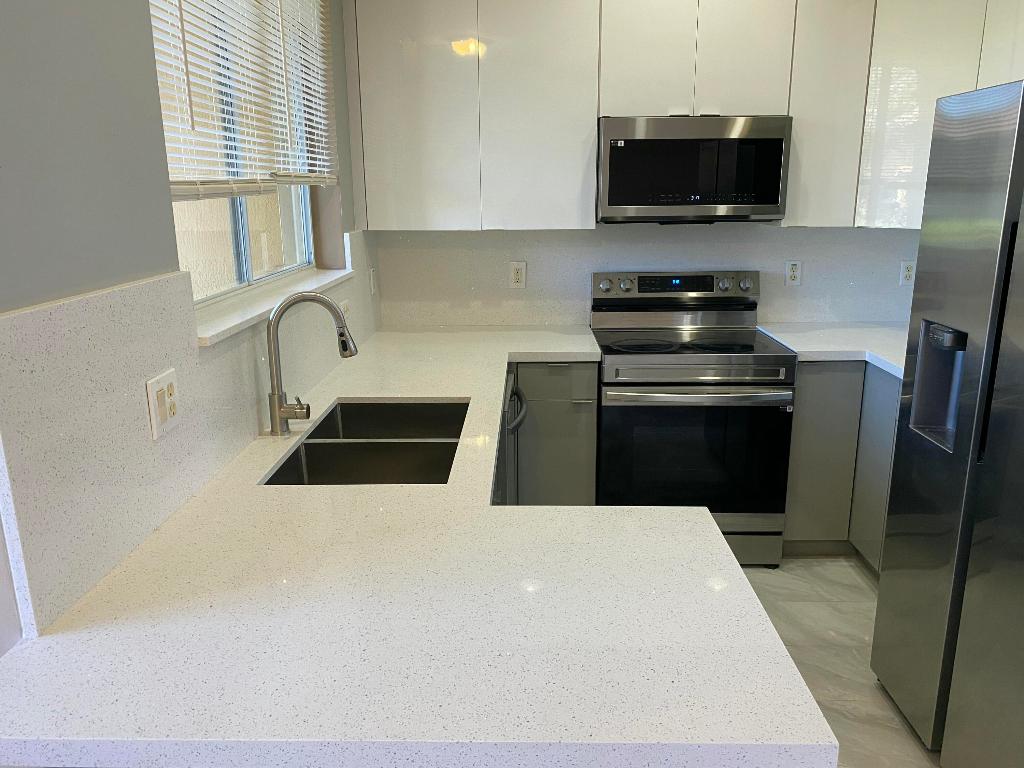 MILITARY TRAIL PUD - Residential Lease