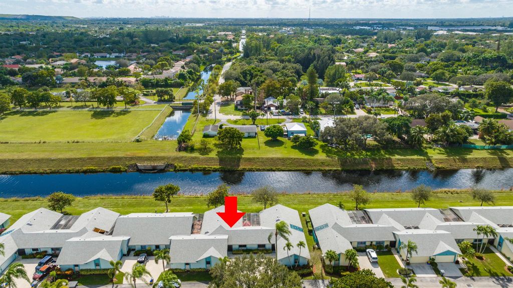 Photo of 9142 SW 22nd Street #E, Boca Raton, FL 33428 (MLS # R10937702)