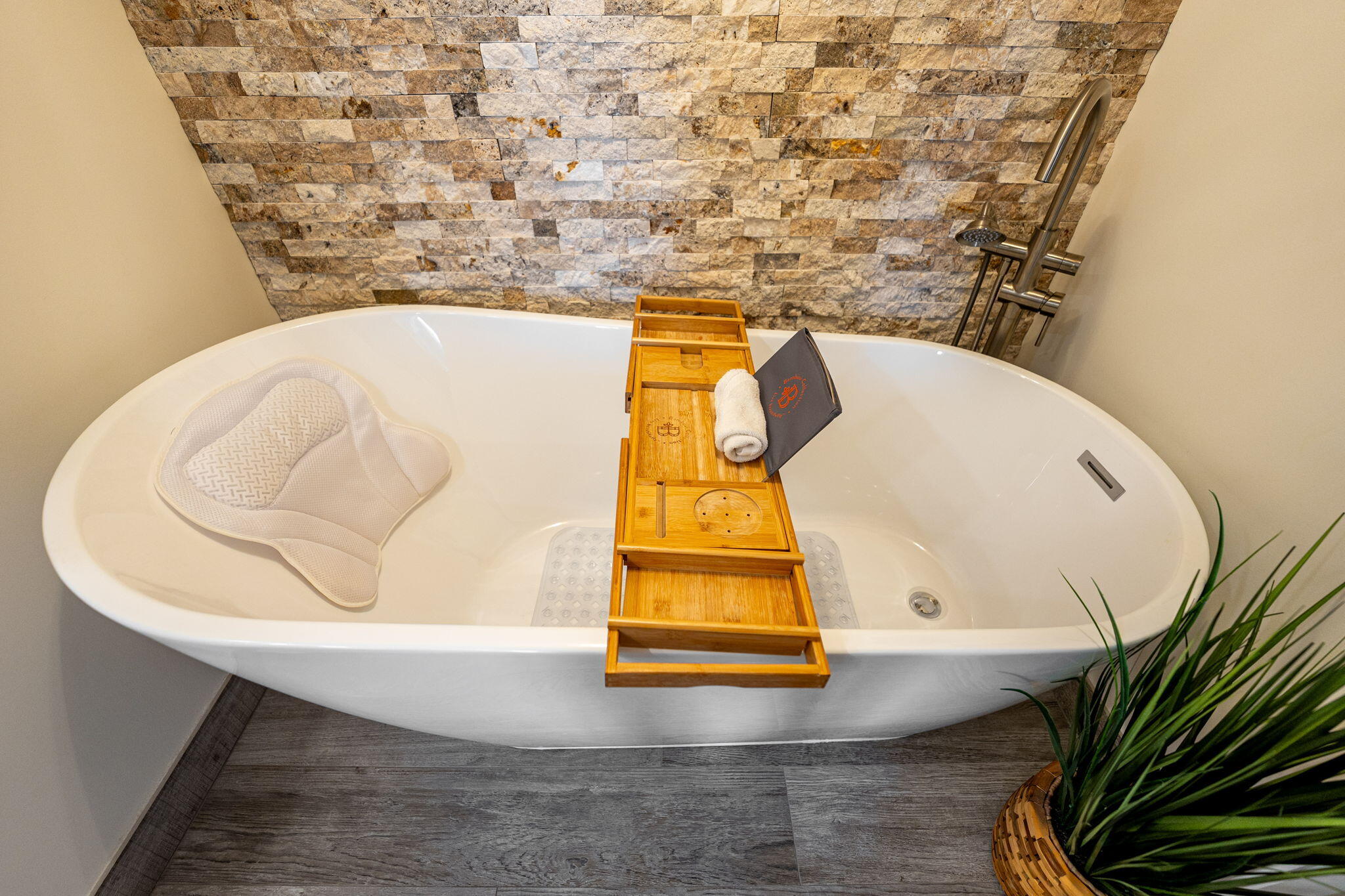 Empress Condo - Residential