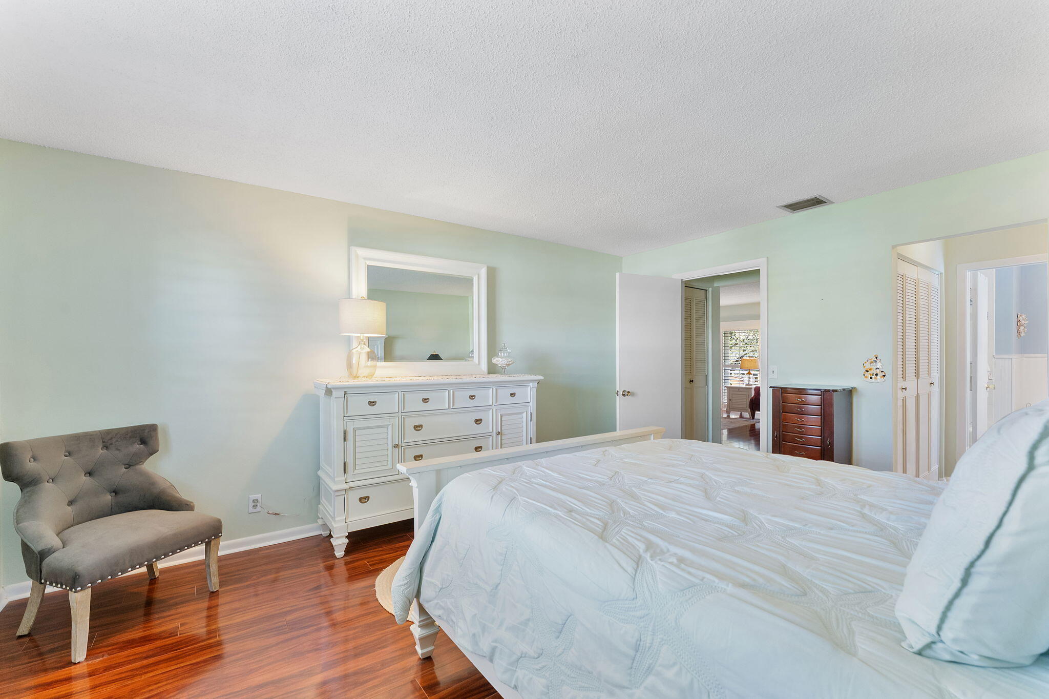 SQUIRE HILL CONDO - Residential