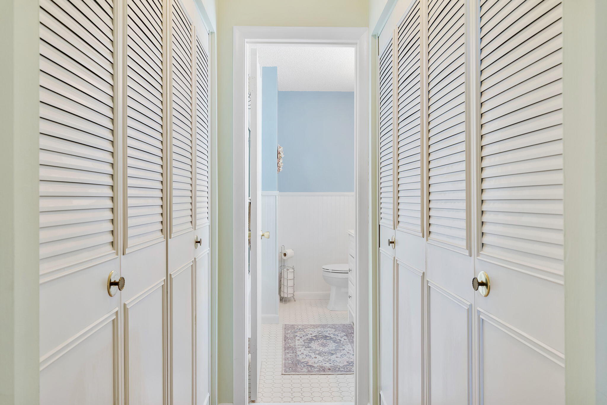 SQUIRE HILL CONDO - Residential