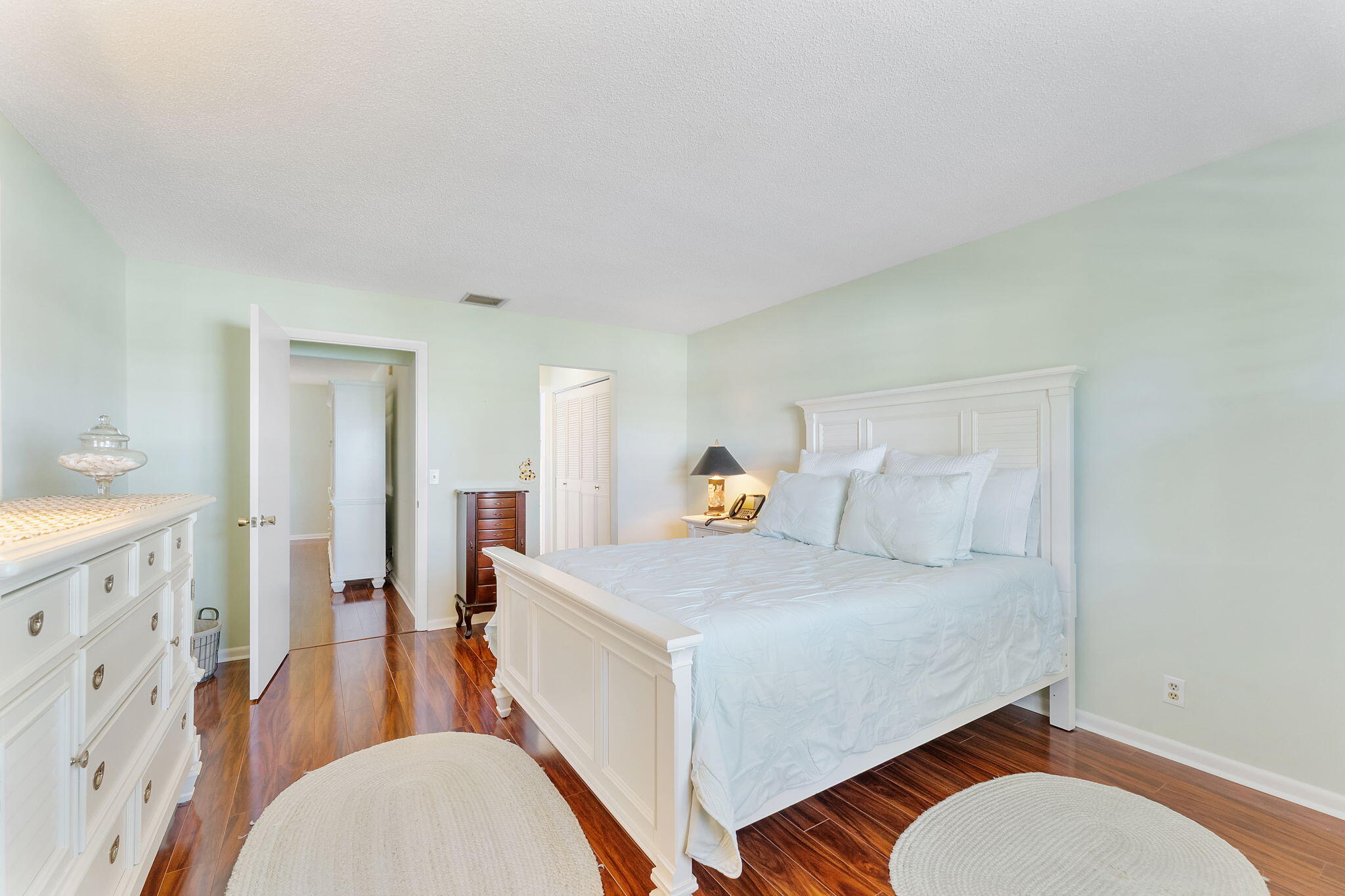 SQUIRE HILL CONDO - Residential