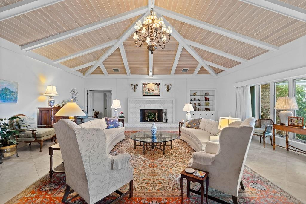 Coral Ridge Country Club - Residential