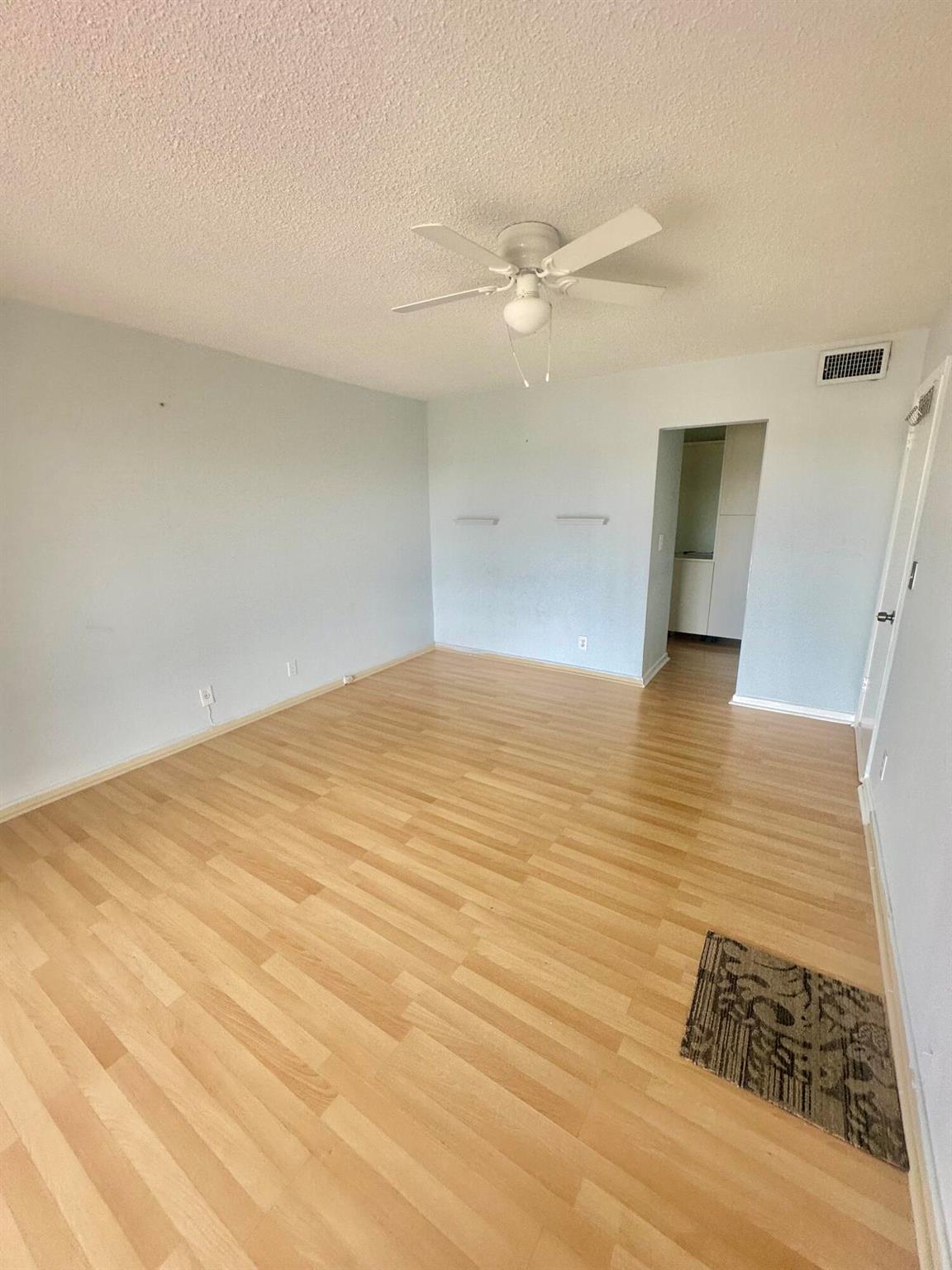 THIRD GULFSTREAM GARDEN - Residential Lease