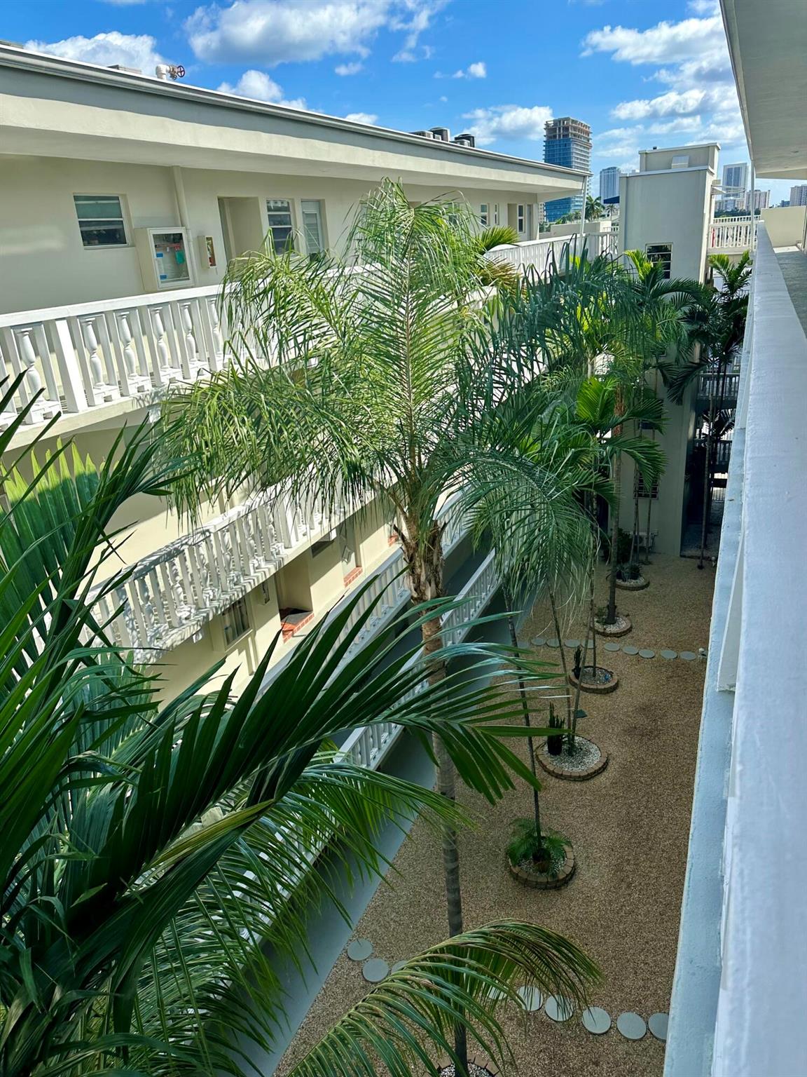 THIRD GULFSTREAM GARDEN - Residential Lease
