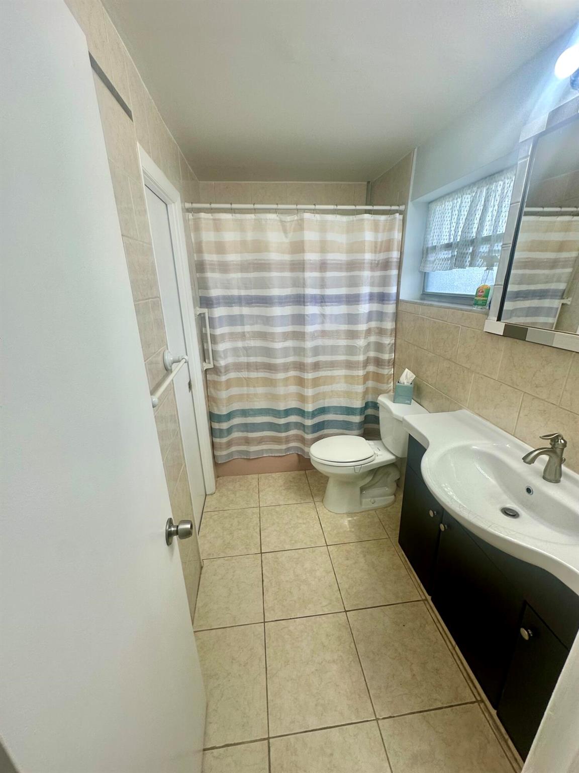 THIRD GULFSTREAM GARDEN - Residential Lease