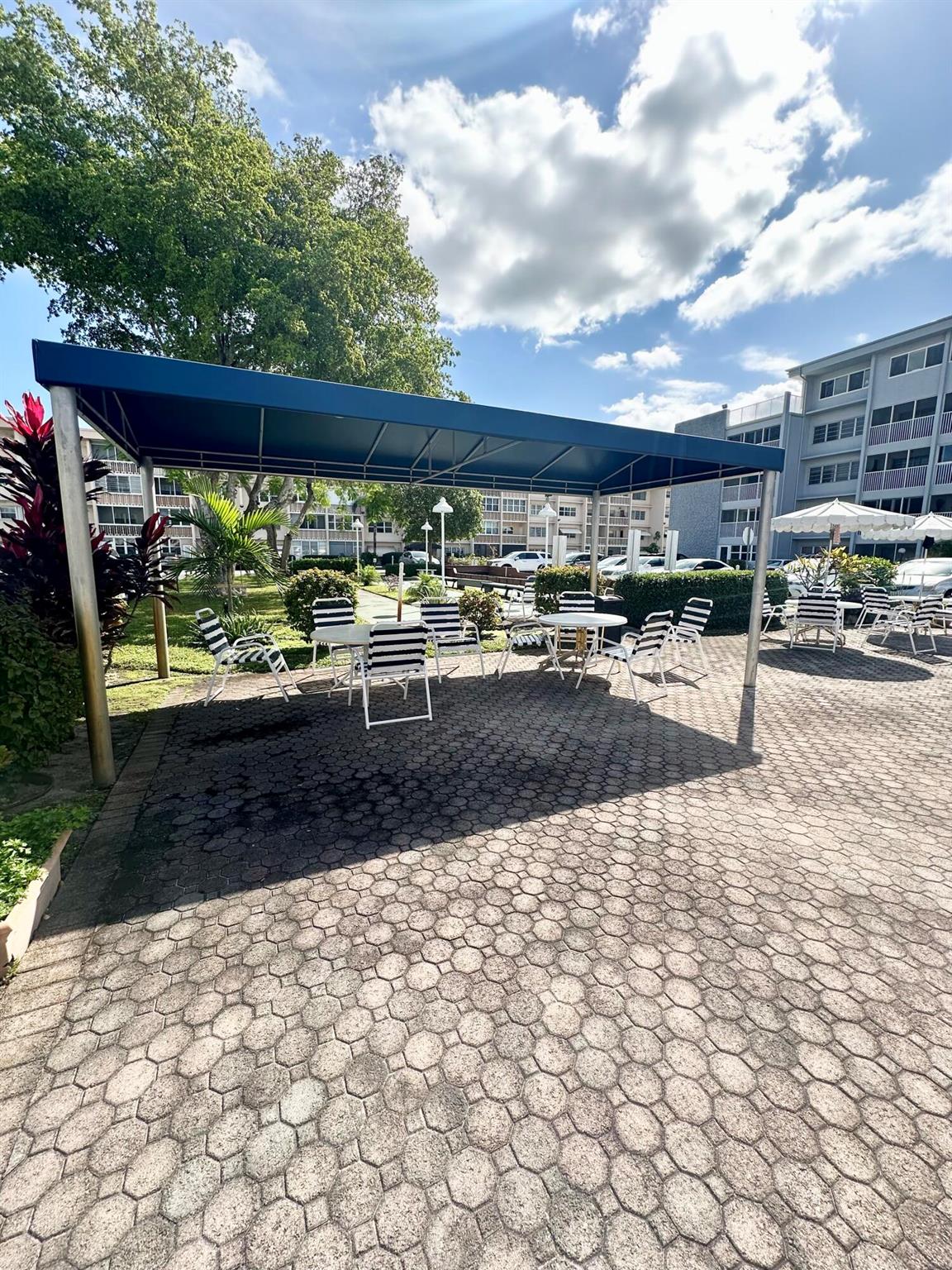 THIRD GULFSTREAM GARDEN - Residential Lease