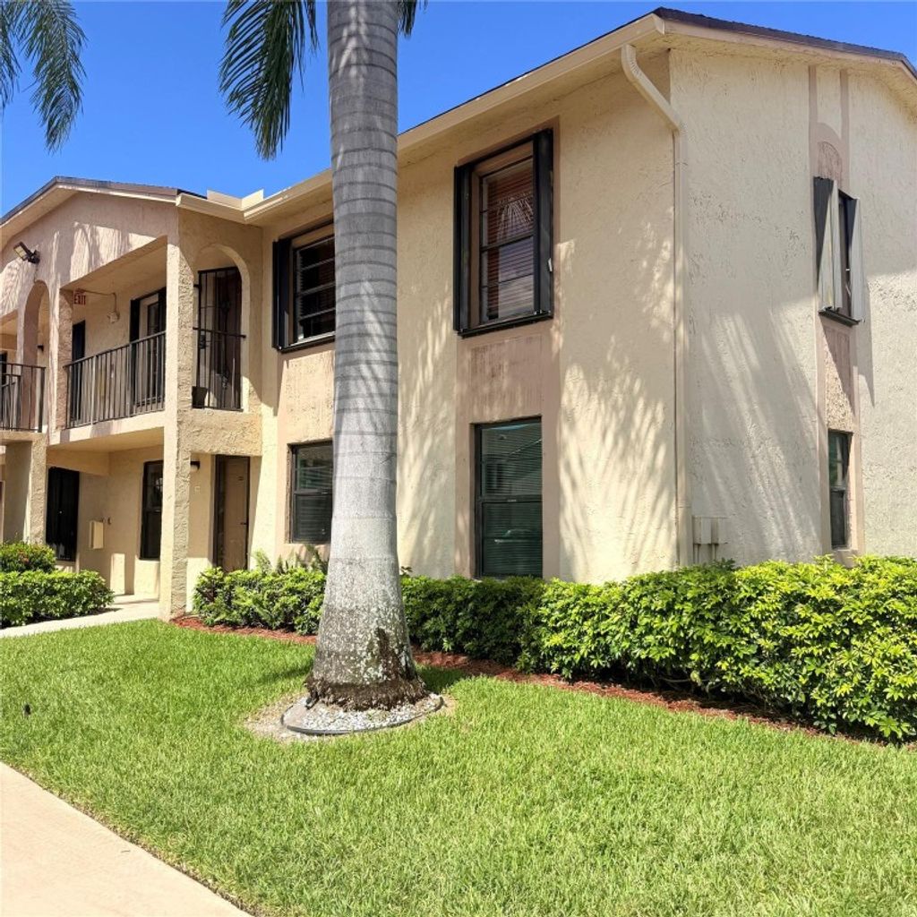 Photo of 9466 Boca Cove Circle, Boca Raton, FL 33428 (MLS # F10529479)