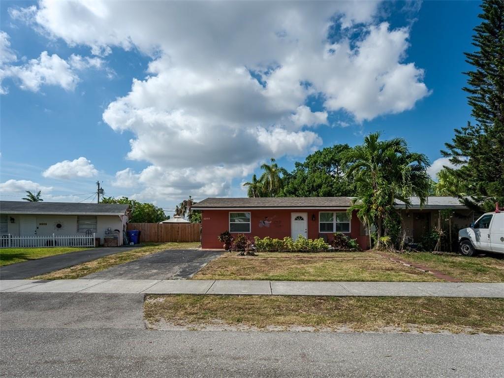 Broadview Country Club Es - Residential