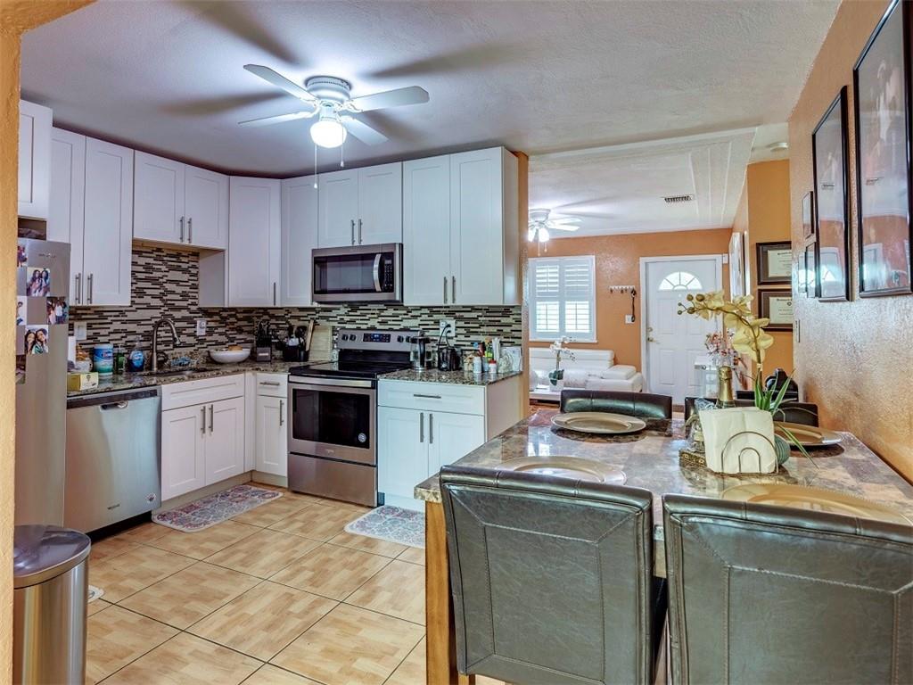 Broadview Country Club Es - Residential