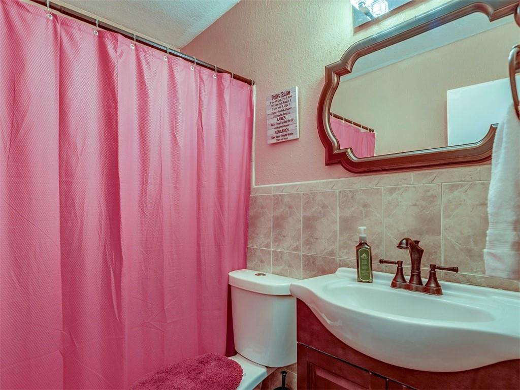 Broadview Country Club Es - Residential