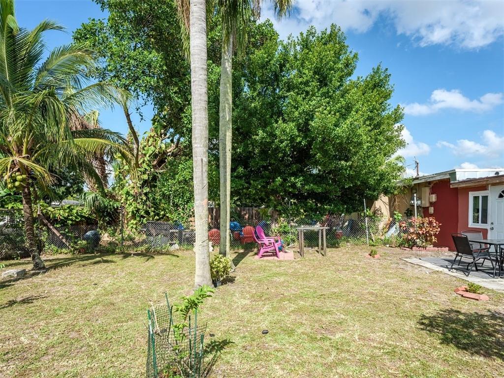 Broadview Country Club Es - Residential