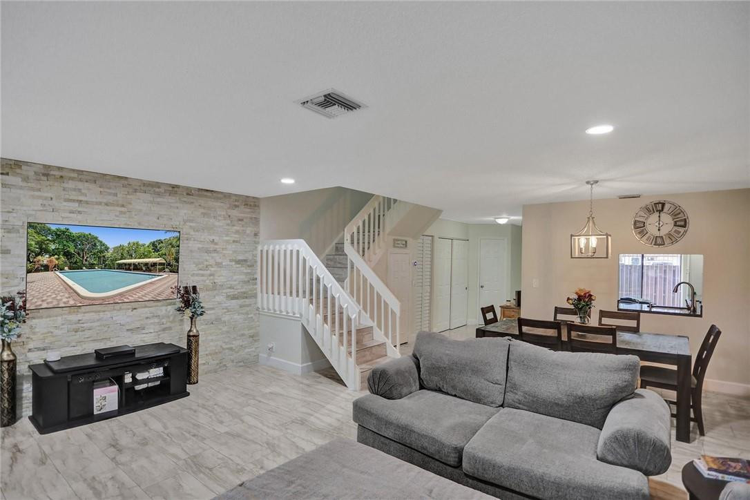 Golden Raintree V - Residential