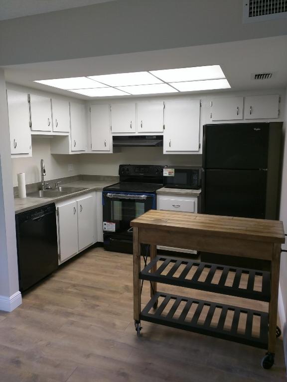 CYPRESS COURT CONDO - Residential