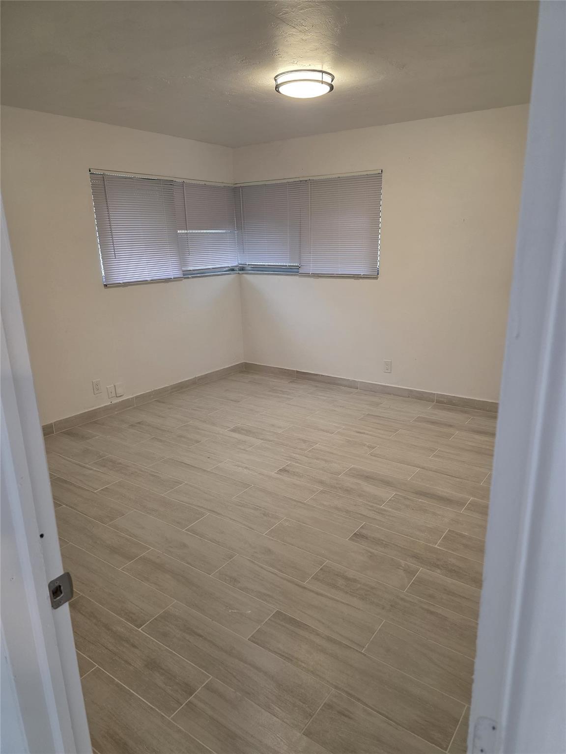 MELROSE PARK SEC 8 - Residential Lease