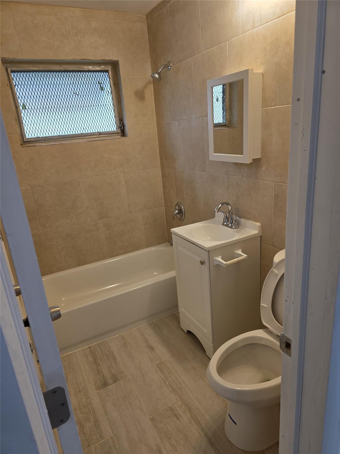 MELROSE PARK SEC 8 - Residential Lease