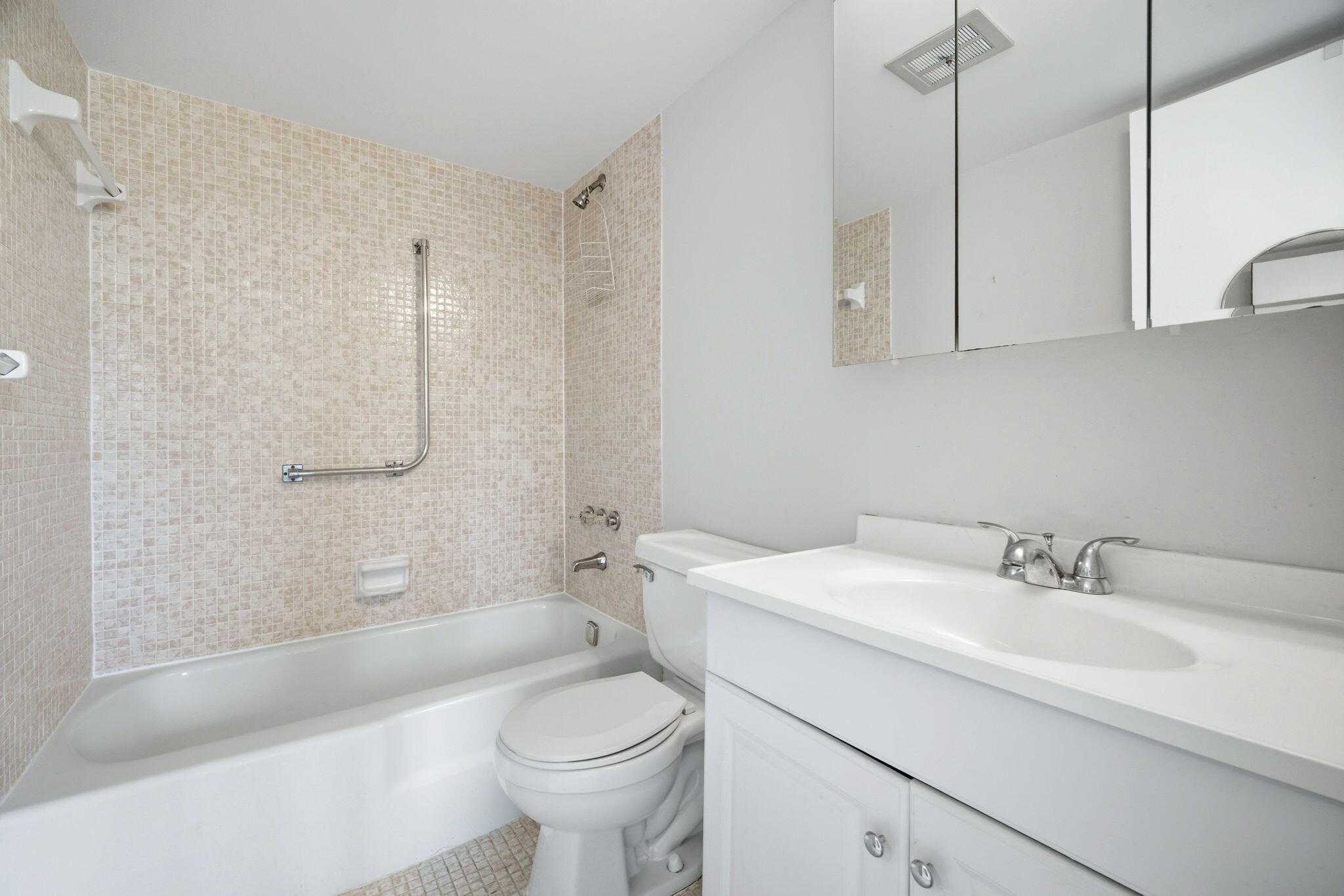 LIGHTHOUSE POINT PLAZA CONDO - Residential