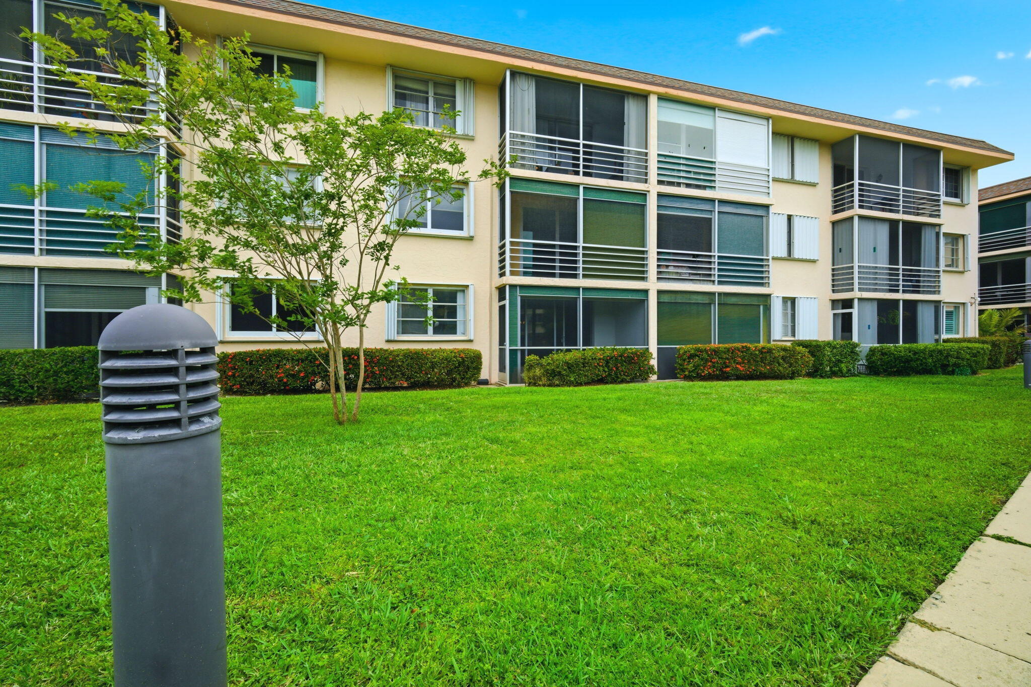 LIGHTHOUSE POINT PLAZA CONDO - Residential