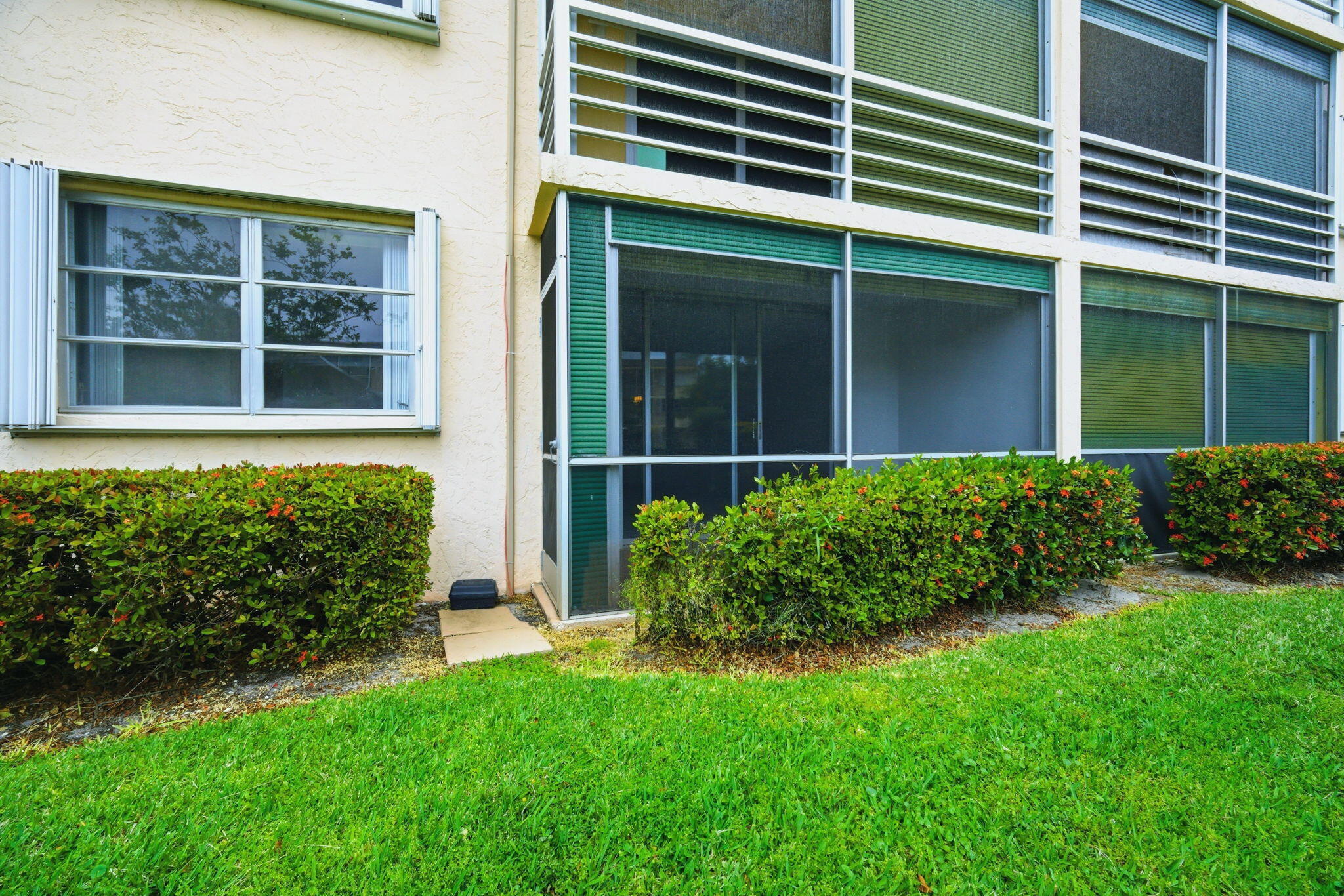 LIGHTHOUSE POINT PLAZA CONDO - Residential